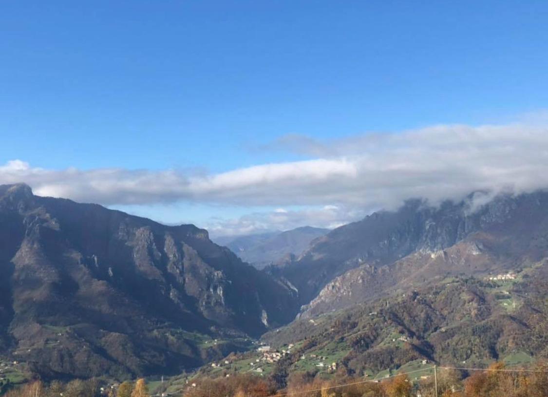 Dossena Splendido Chalet Di Montagna Immerso Nella Natura Madonna della Costa Luaran gambar
